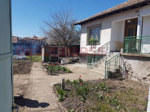Продава КЪЩА